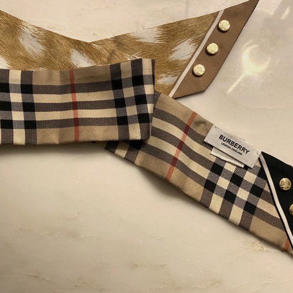 LIMITED EDITION BURBERRY SCARF W/TAGS